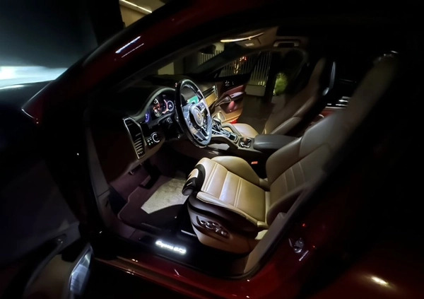 Porsche Cayenne cena 648000 przebieg: 18000, rok produkcji 2023 z Rybnik małe 781